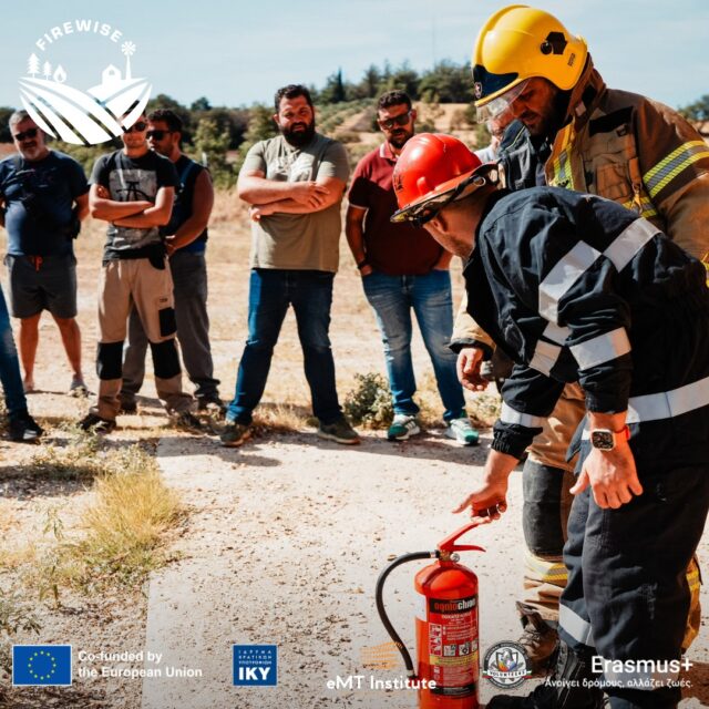 👏 Το 2ο Workshop του έργου FIREWISE συνδύασε θεωρία και πράξη, προσφέροντας ουσιαστική εκπαίδευση στους συμμετέχοντες σχετικά με την πρόληψη πυρκαγιών και τη διαχείριση κινδύνων. Κατά τη διάρκεια της εκπαίδευσης, παρουσιάστηκαν:🔥 Τεχνικές πυροπροστασίας και εφαρμογή τους σε πραγματικές συνθήκες.🔥 Χρήση εξοπλισμού πυρόσβεσης για άμεση ανταπόκριση.🔥 Σχέδια δράσης έκτακτης ανάγκης για την προστασία περιουσιών και του περιβάλλοντος.🙏 Ένα μεγάλο ευχαριστώ στους συμμετέχοντες και εισηγητές που συνέβαλαν στην επιτυχία του Workshop, καθώς και στην Εθνική Ένωση Εθελοντών της Δημοκρατίας της Βουλγαρίας για την πολύτιμη υποστήριξή τους.🔥 Τα εργαστήρια πραγματοποιούνται στο πλαίσιο του έργου FIREWISE Erasmus+, που υλοποιείται από το Ινστιτούτο Ανάπτυξης Ανατολικής Μακεδονίας και Θράκης (EMT Institute of Development).📍 Με τη στήριξη του Αγροτικού Συνεταιρισμού Σκορδοπαραγωγών Ξυλαγανής, εξασφαλίσαμε την επιτυχία και τη διάδοση της γνώσης στις τοπικές κοινότητες.#FirewiseProject #ErasmusPlusGREECE #Πυροπροστασία #FireSafety #CommunityResilience #EmpoweringFarmers #VolunteerFirefighters #EMTInstituteOfDevelopment